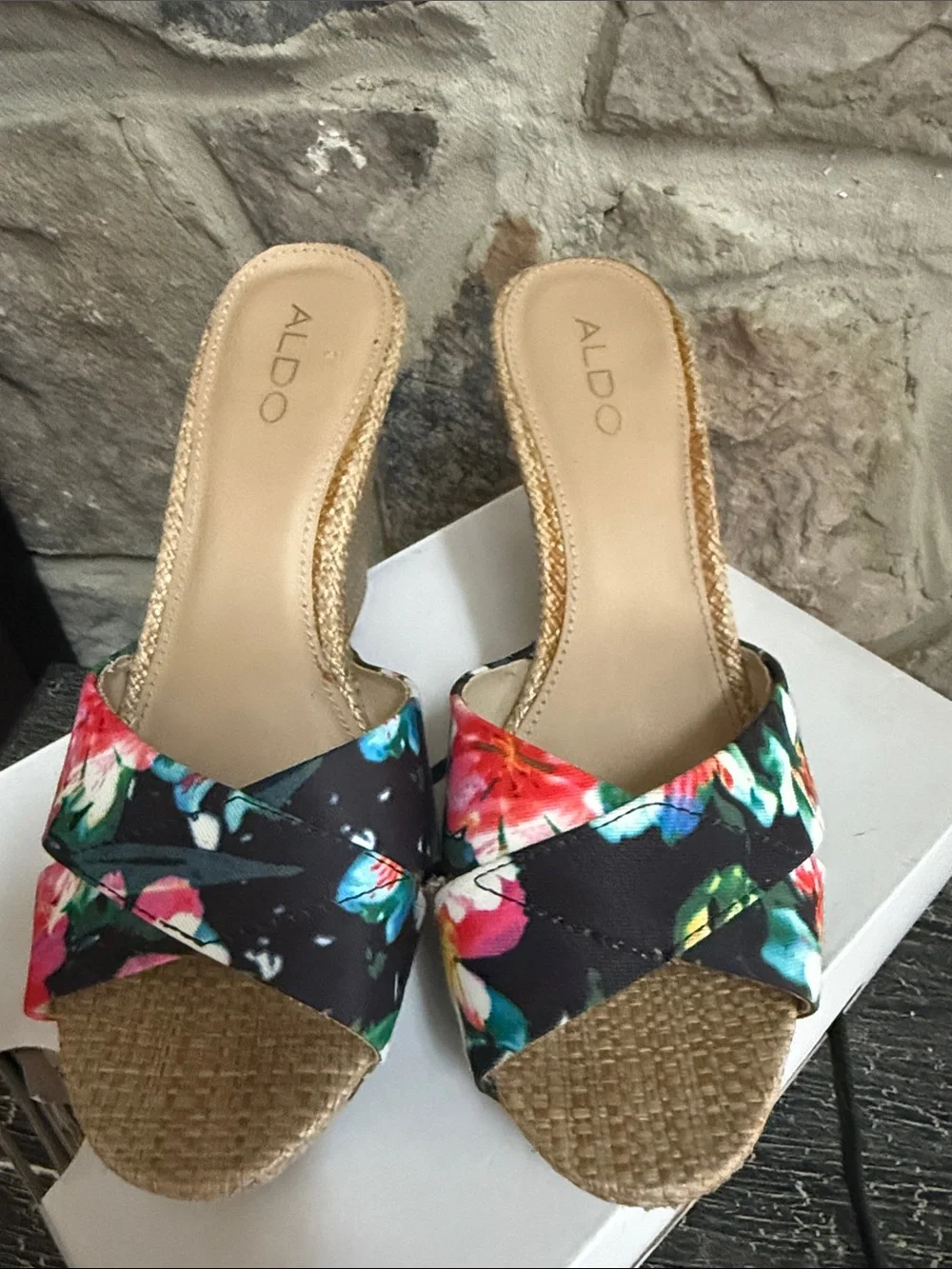 Aldo women’s size 8 pair floral Santeramo wedge sandals - some use.